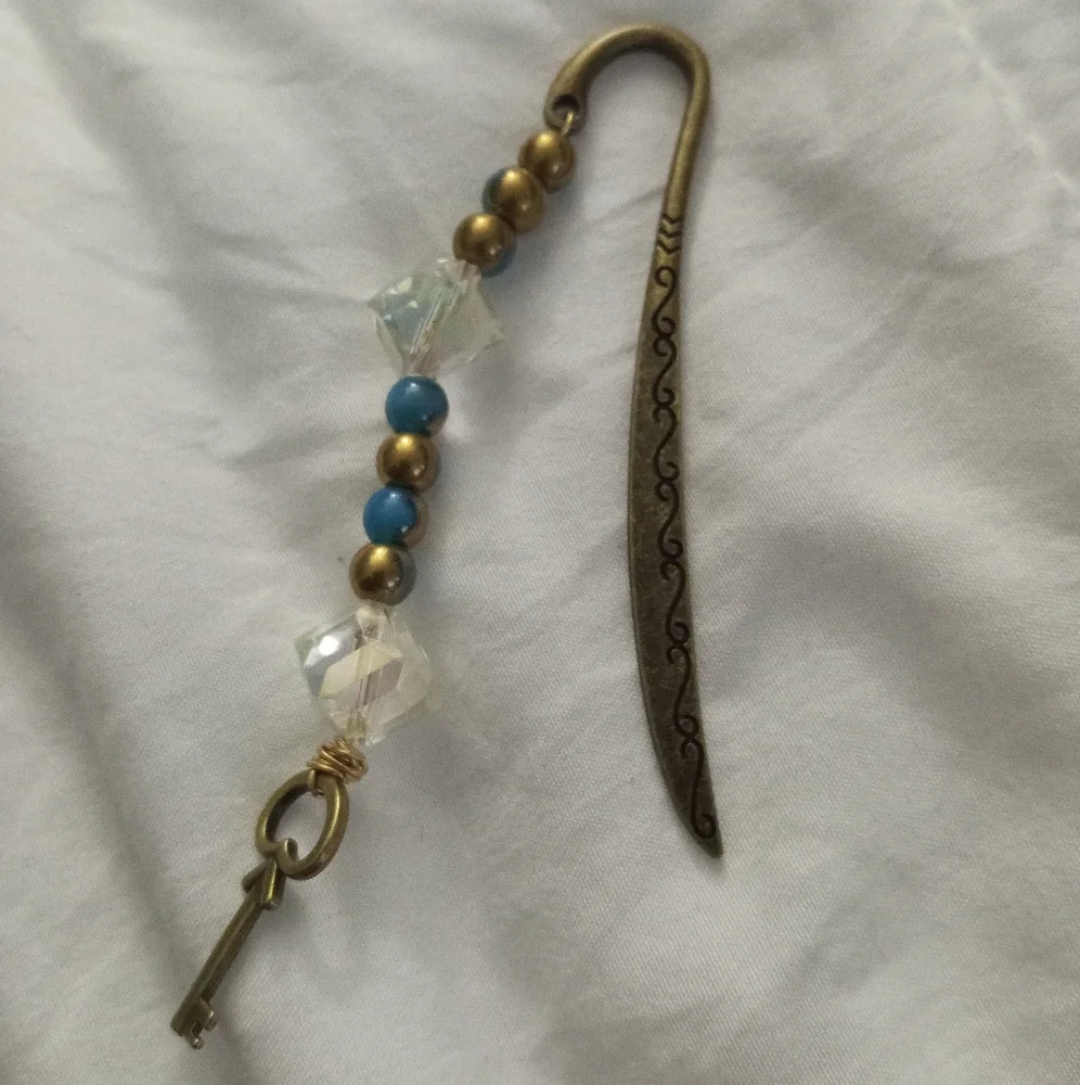 Hand Crafted Antique gold filigree crystal bookmark with key